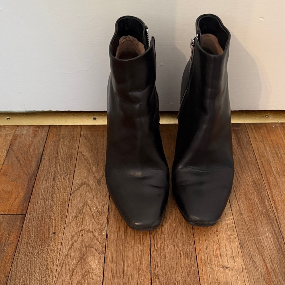 Pour La Victoire Black Ankle Boots